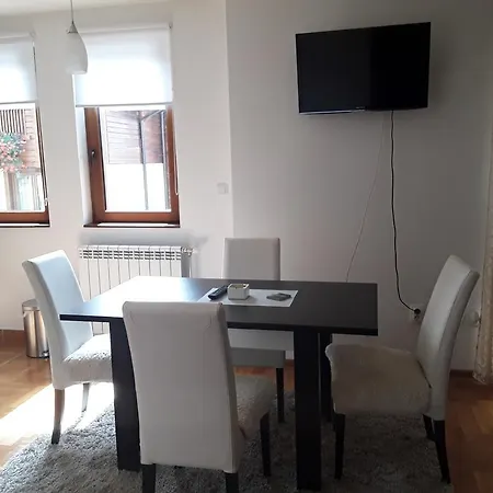 Ivanovic Apartment *
